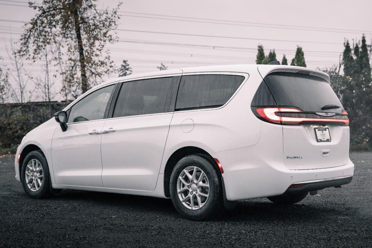 2026 Chrysler Pacifica Select T206489