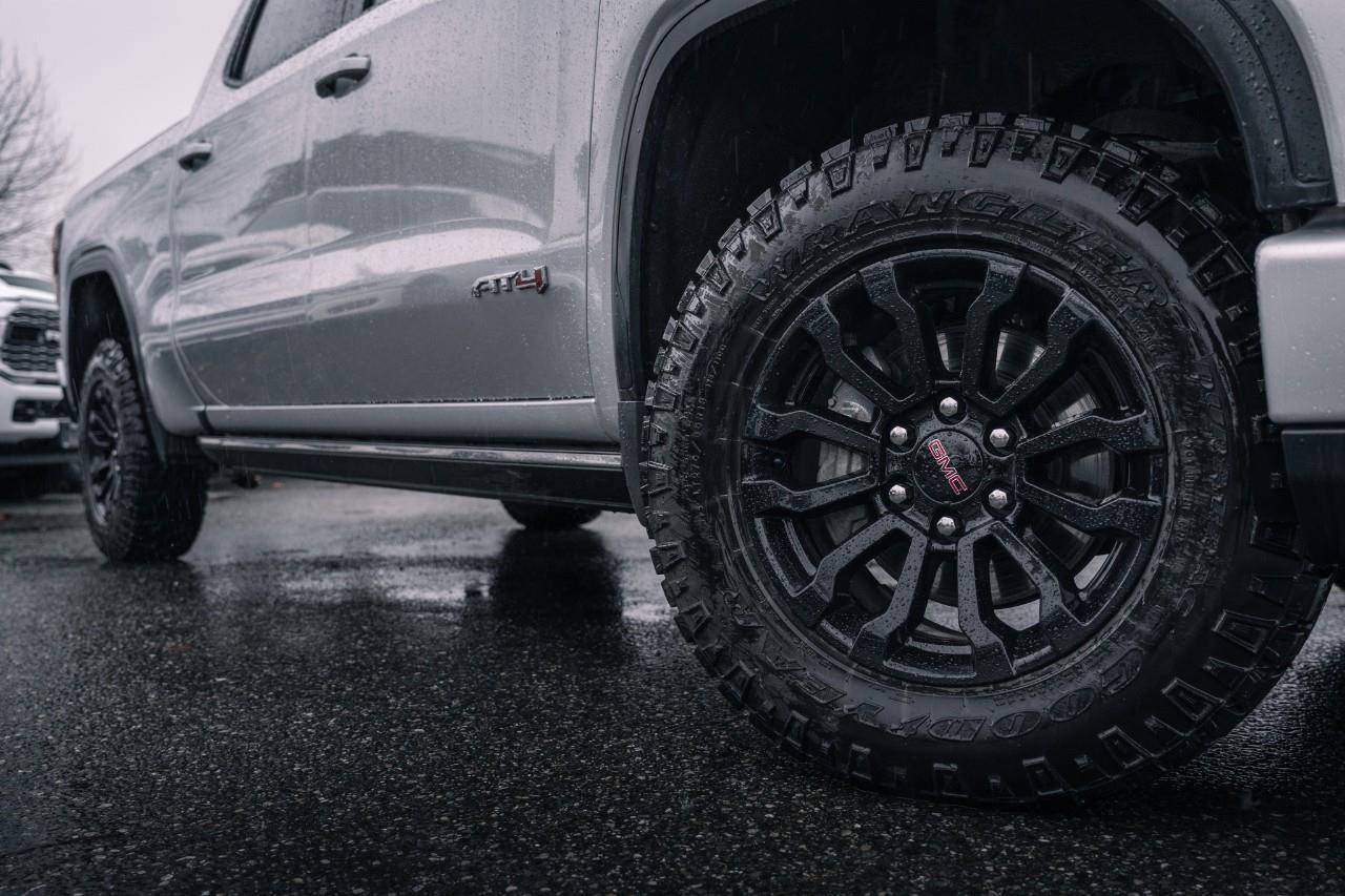 2022 GMC Sierra 1500 AT4 LC2806A