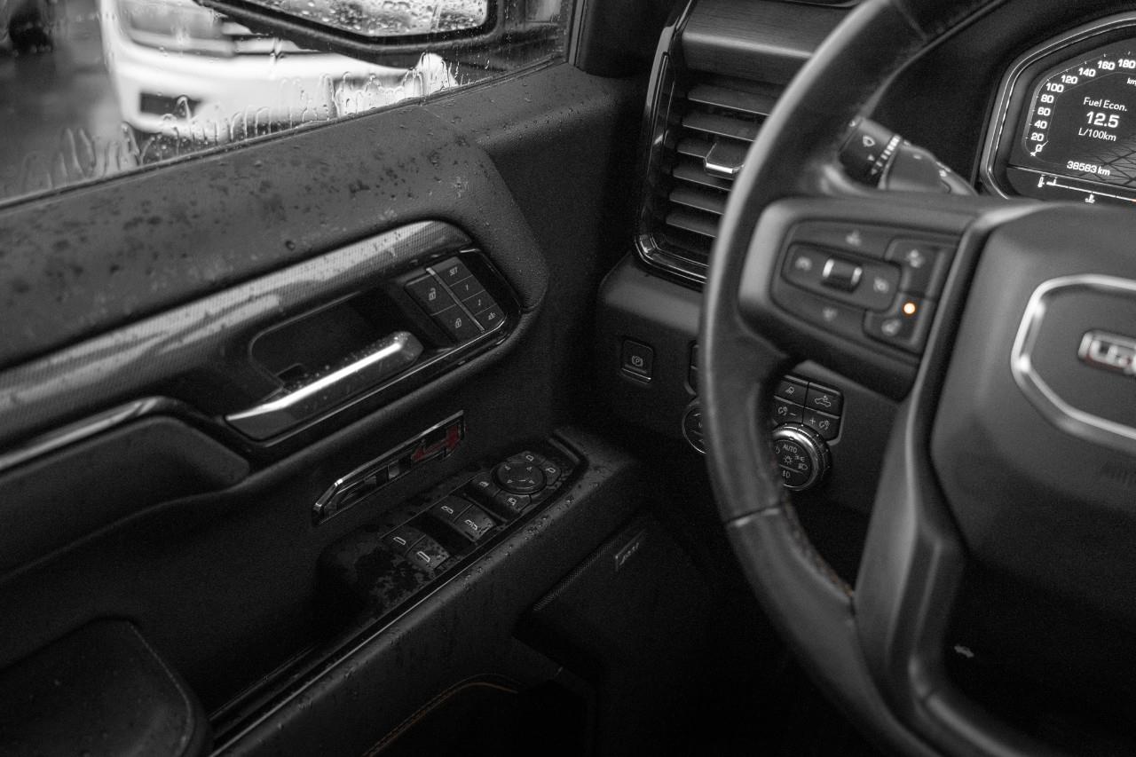 2022 GMC Sierra 1500 AT4 LC2806A