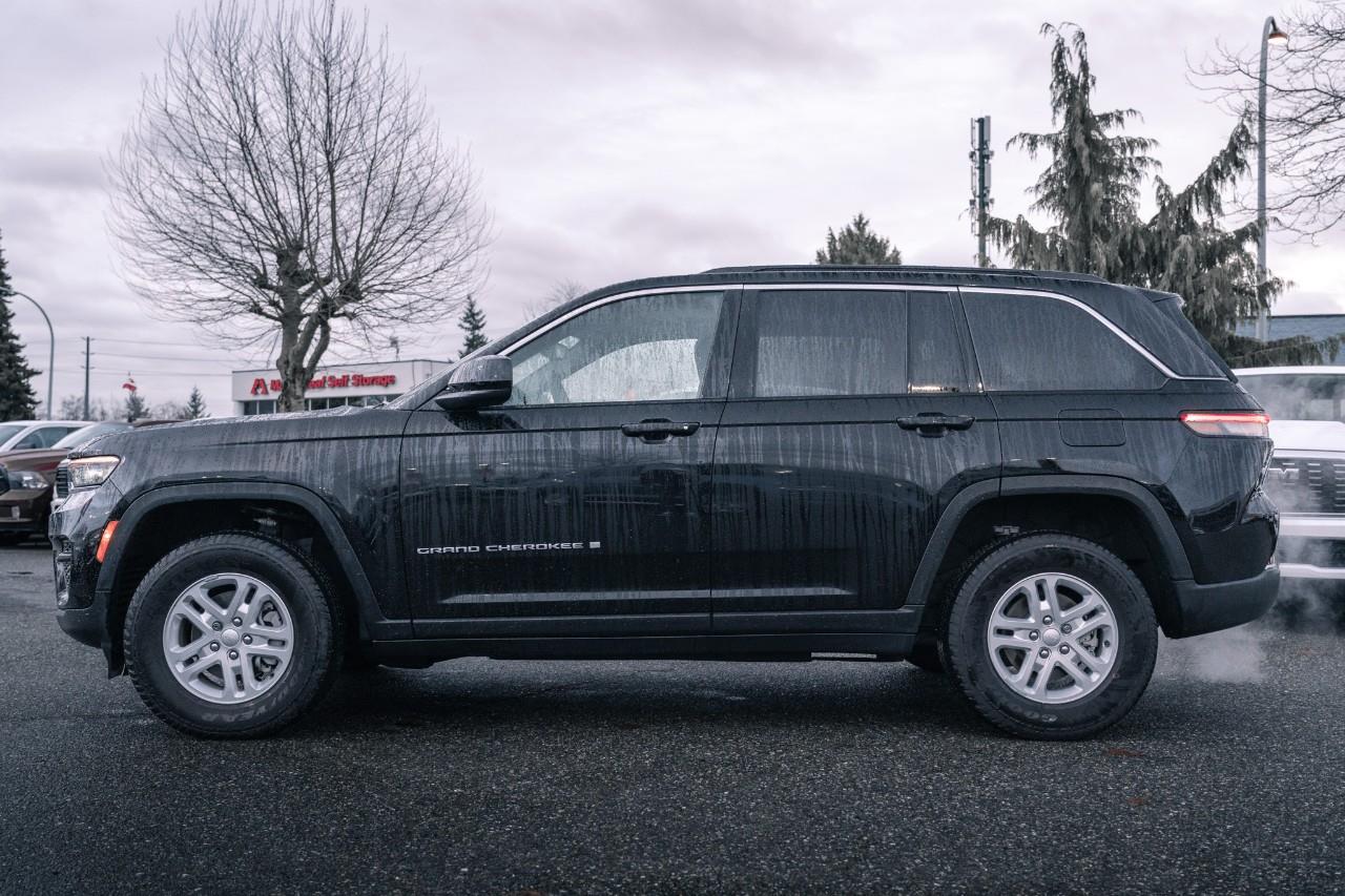 2024 Jeep Grand Cherokee Laredo LC2819