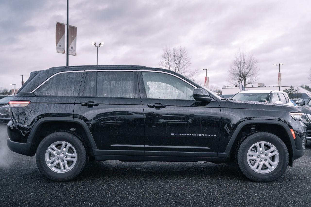 2024 Jeep Grand Cherokee Laredo LC2819