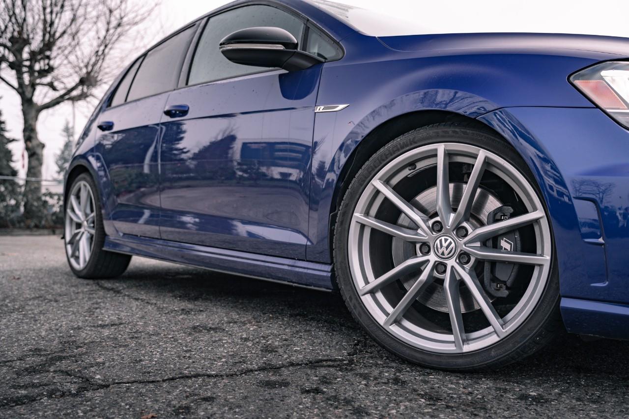 2017 Volkswagen Golf R 2.0 TSI LC2576AA