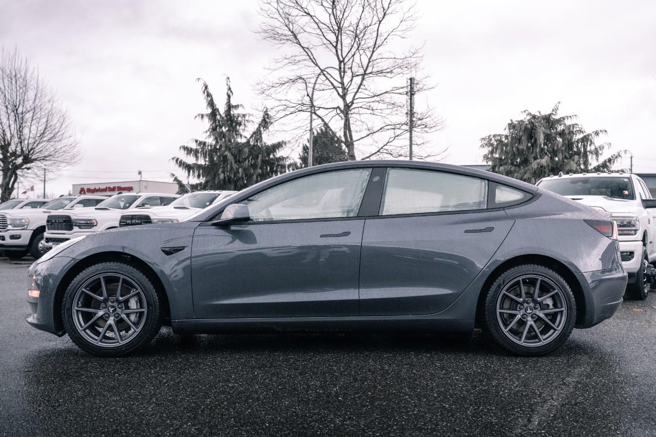 2022 Tesla Model 3  T242906A