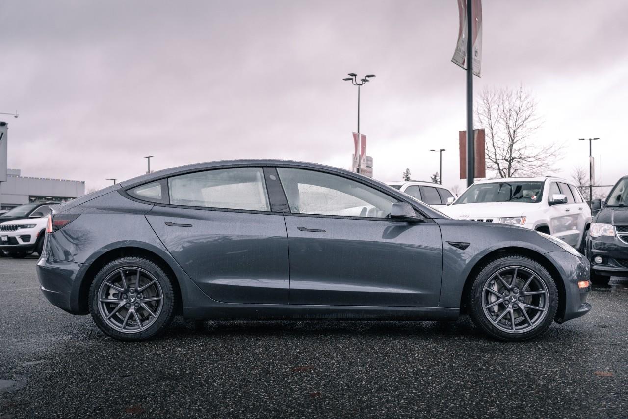 2022 Tesla Model 3  T242906A