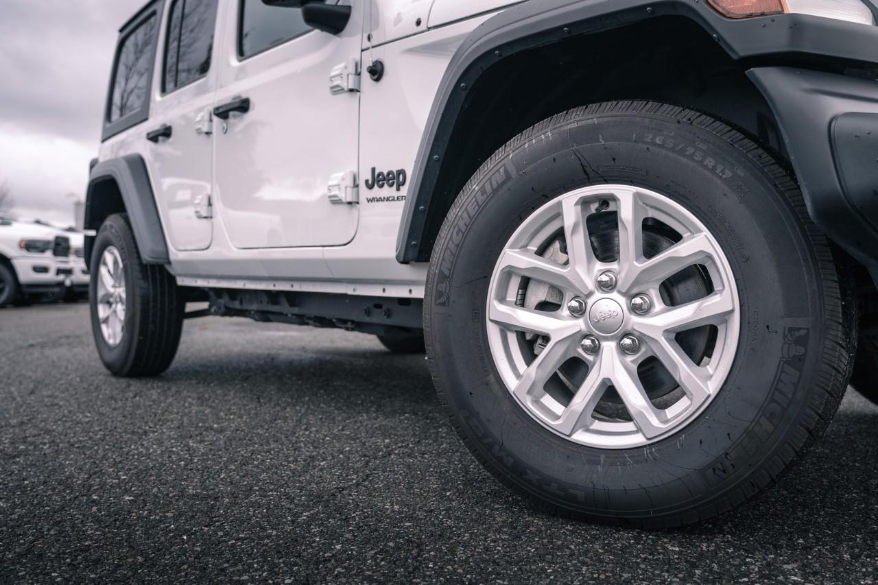 2023 Jeep Wrangler Sport LC2828