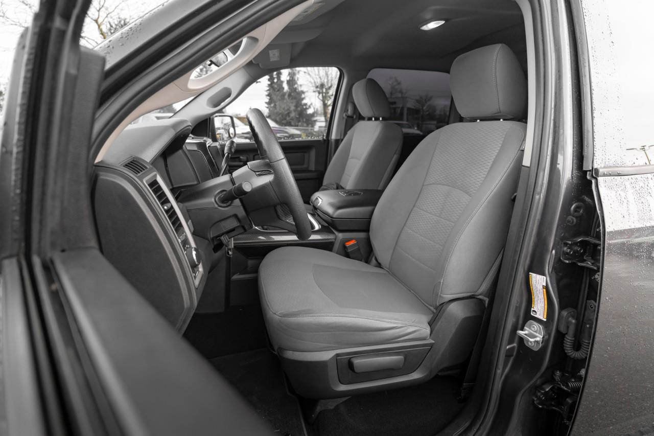 2018 RAM 1500 ST LC2705A