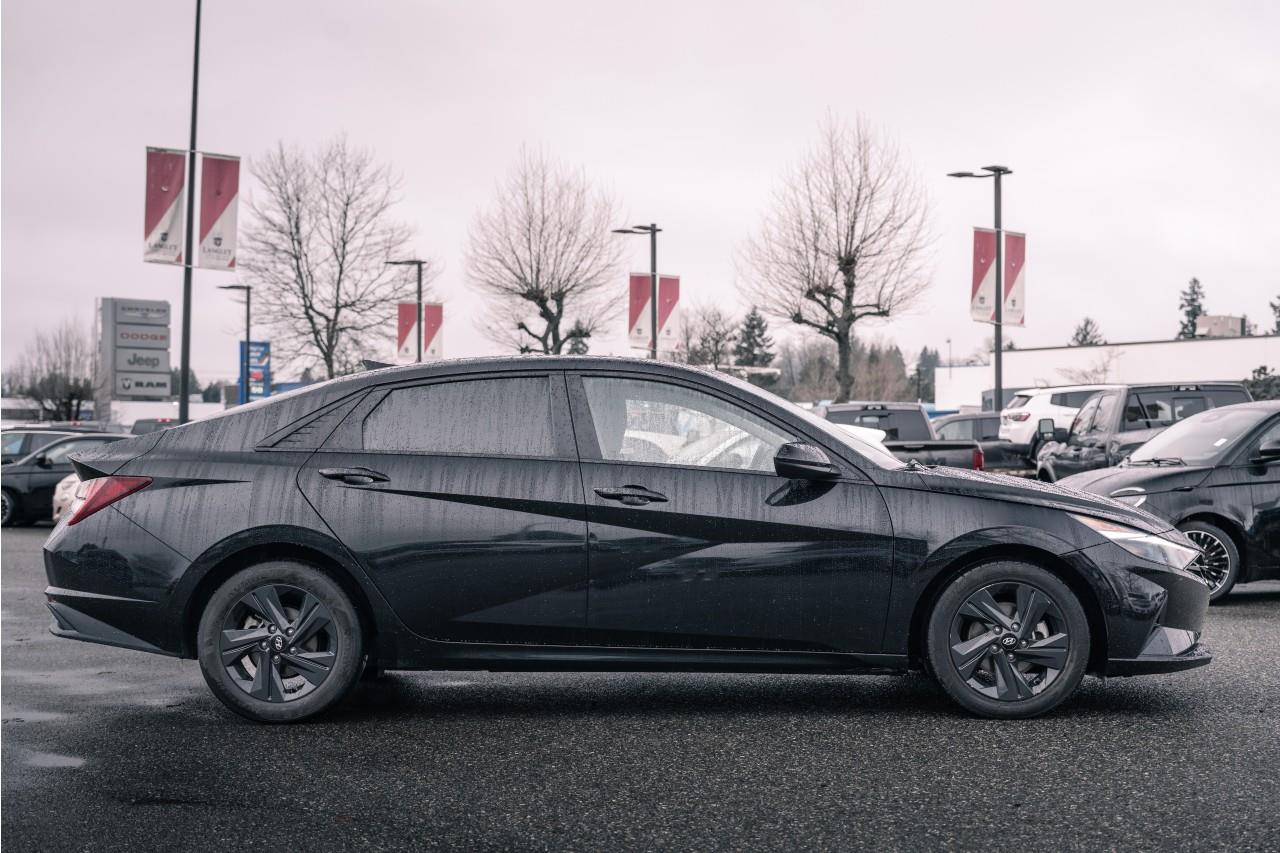 2023 Hyundai Elantra Preferred w/Tech Package LC2826A