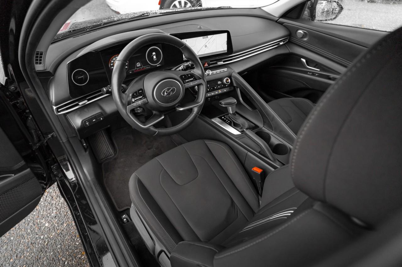 2023 Hyundai Elantra Preferred w/Tech Package LC2826A