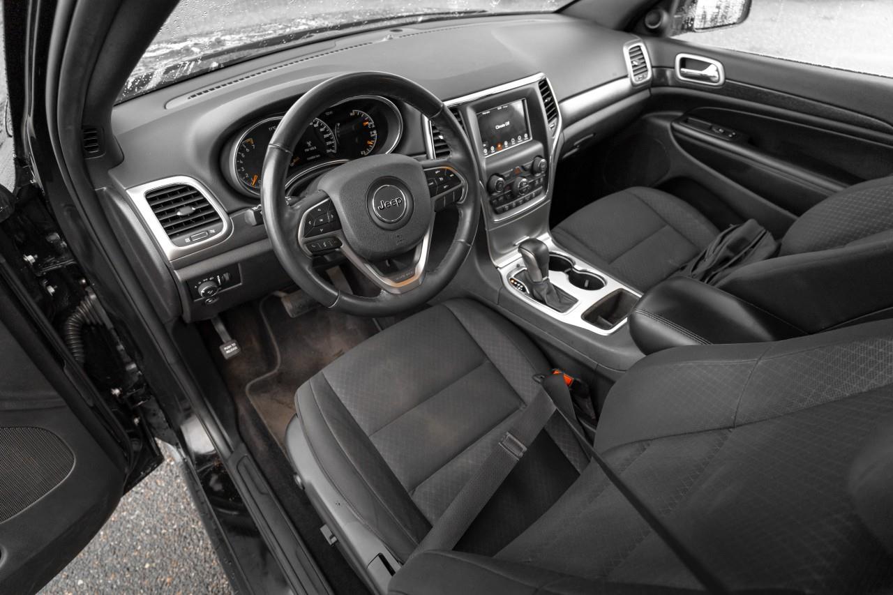 2018 Jeep Grand Cherokee Laredo LC2830