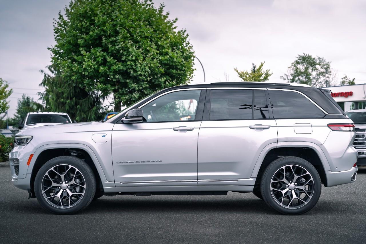 2023 Jeep Grand Cherokee 4xe Summit LC2656