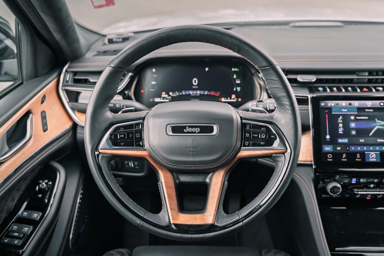 2023 Jeep Grand Cherokee 4xe Summit LC2656