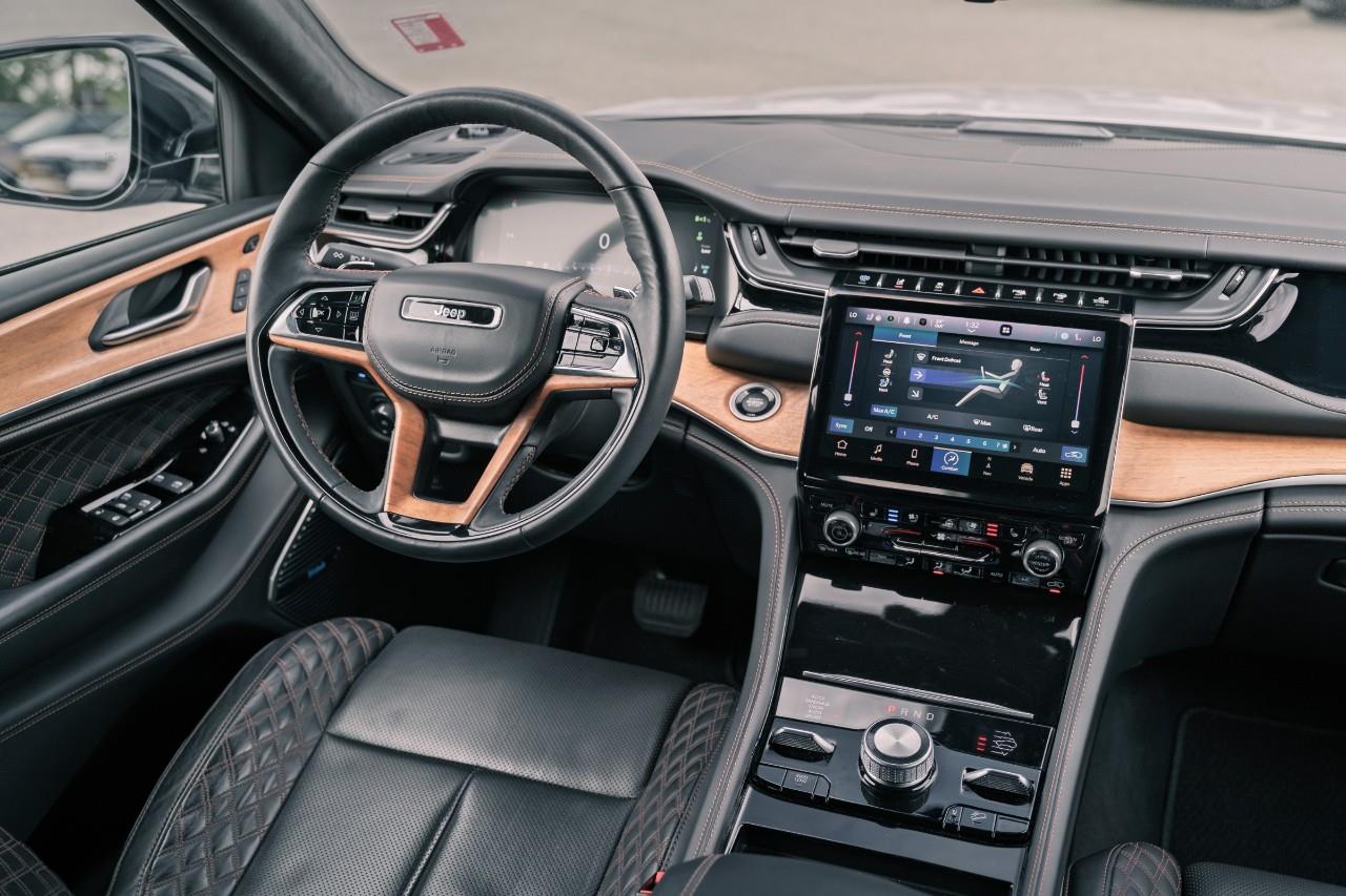 2023 Jeep Grand Cherokee 4xe Summit LC2656