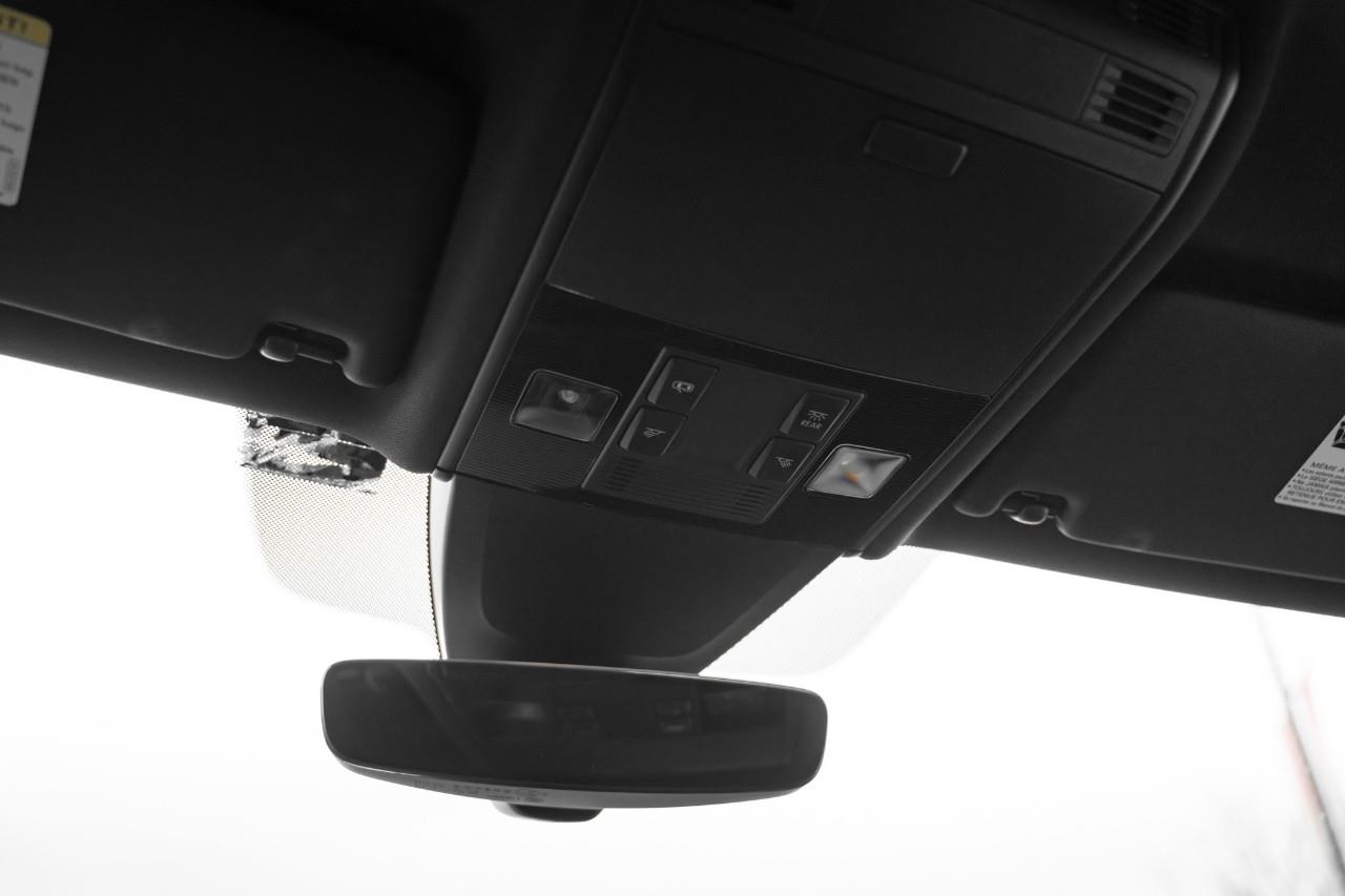 2017 Volkswagen Golf R 2.0 TSI LC2576AA