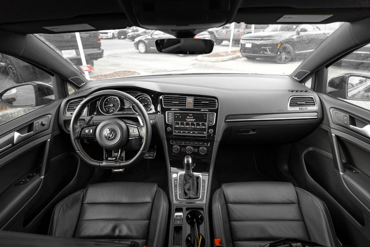 2017 Volkswagen Golf R 2.0 TSI LC2576AA