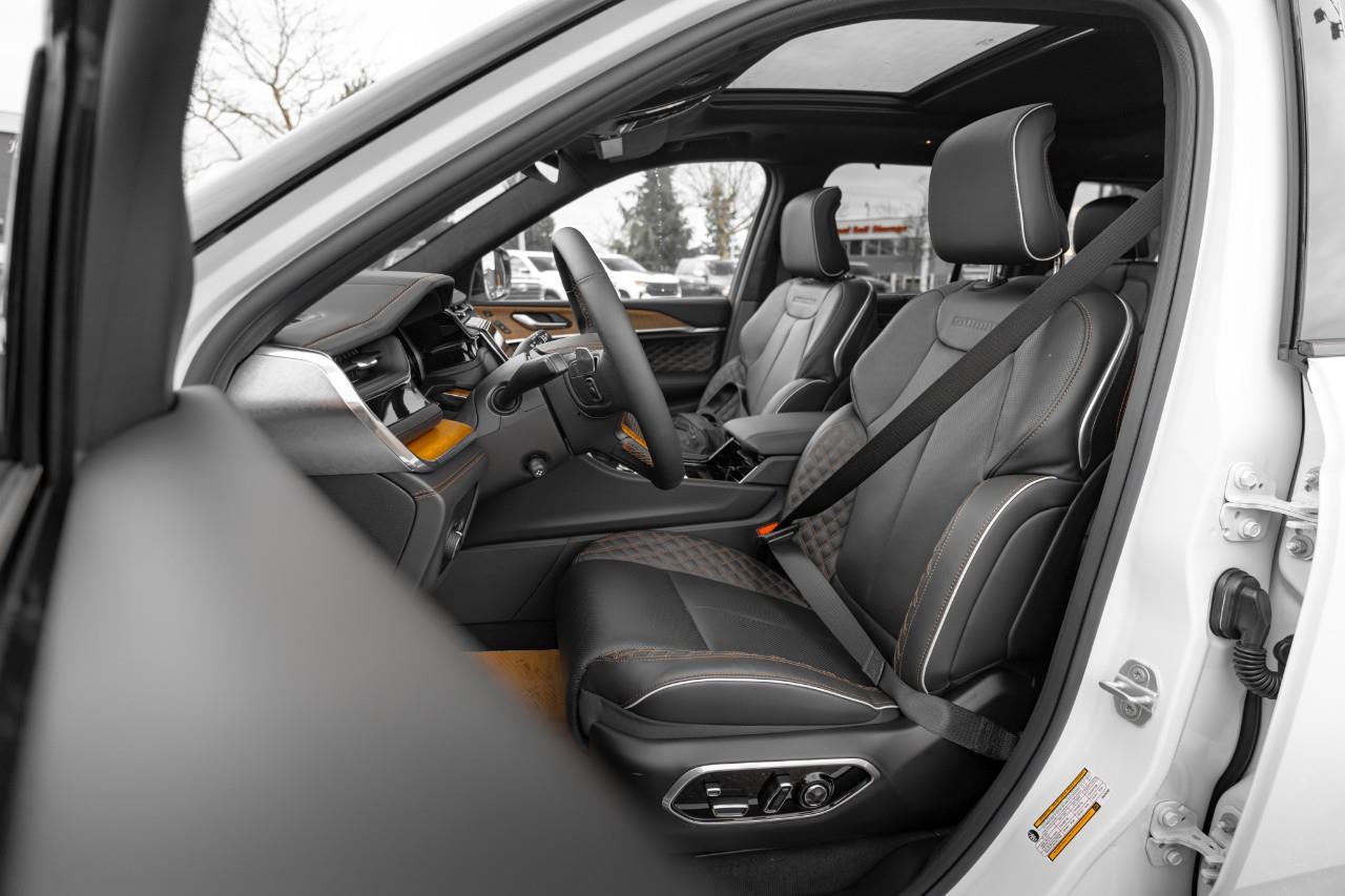 2025 Jeep Grand Cherokee Summit S806360