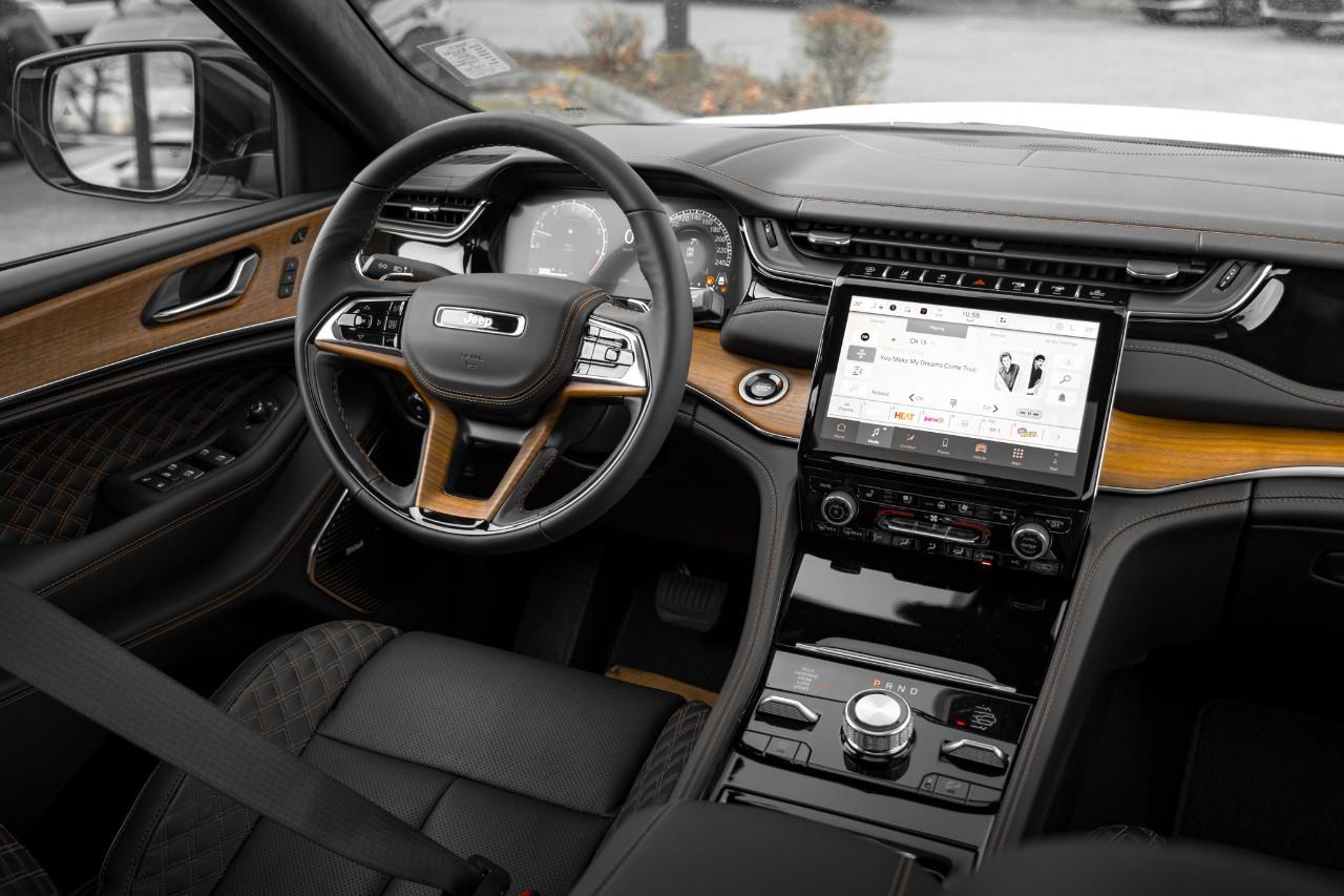 2025 Jeep Grand Cherokee Summit S806360