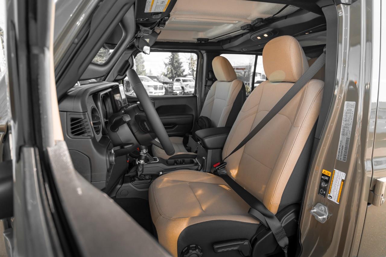 2026 Jeep Wrangler Sport T242981