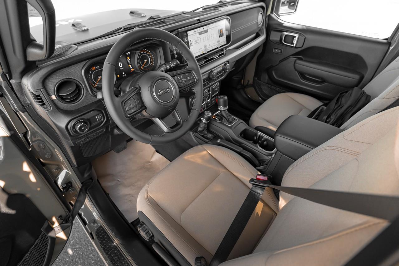 2026 Jeep Wrangler Sport T242981