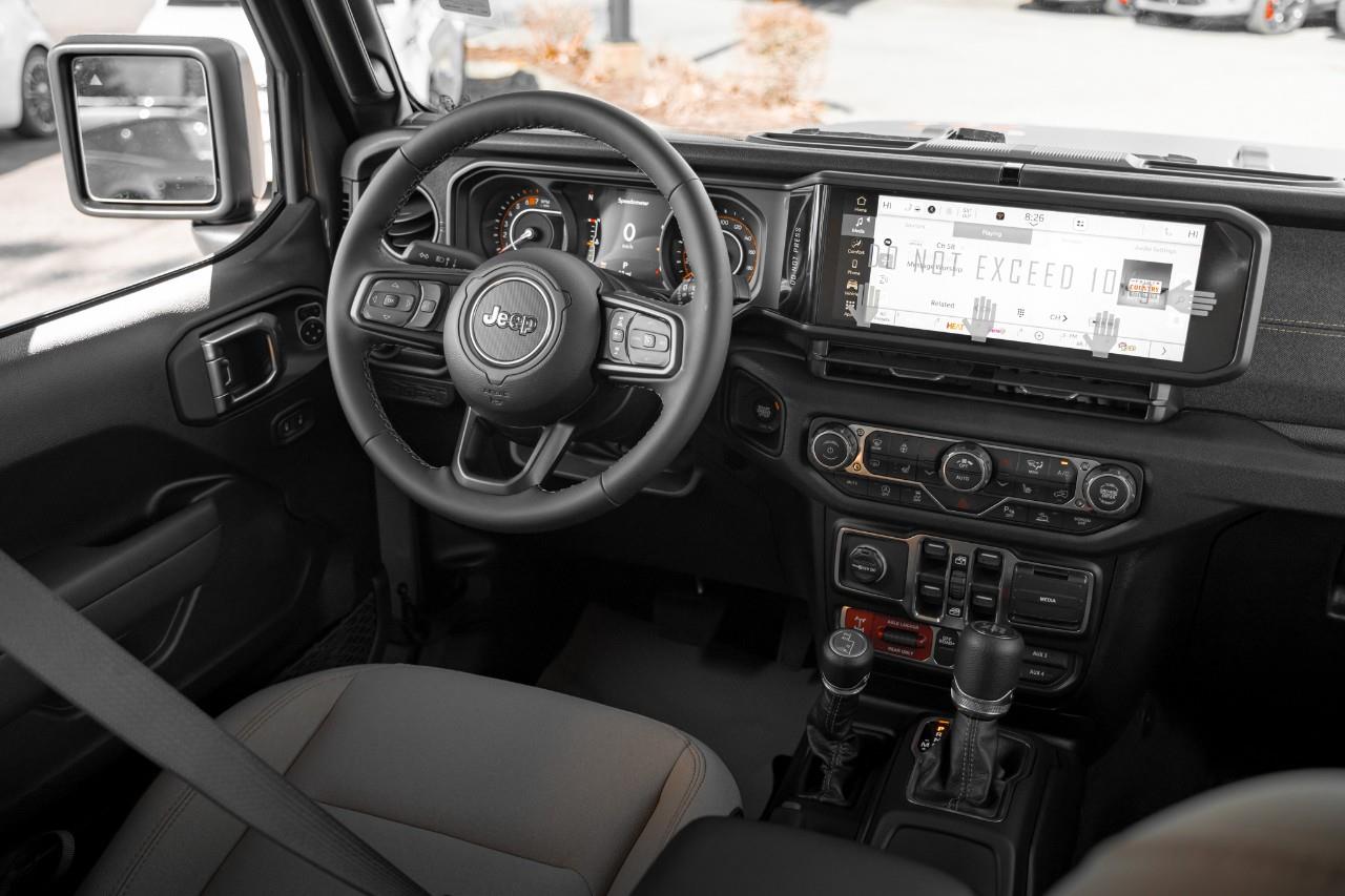 2026 Jeep Wrangler Sport T242981