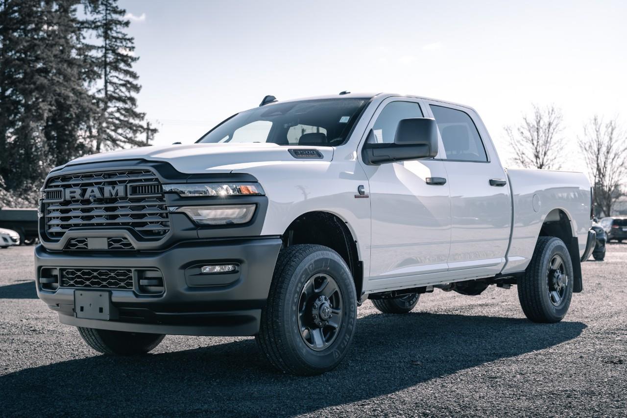 2026 RAM 3500 Tradesman T251811