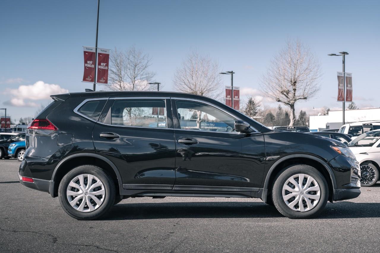 2018 Nissan Rogue  T242911A