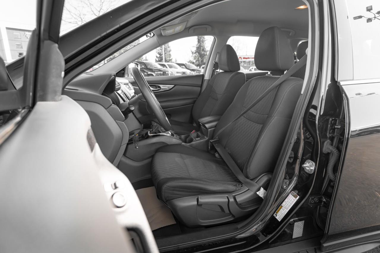 2018 Nissan Rogue  T242911A