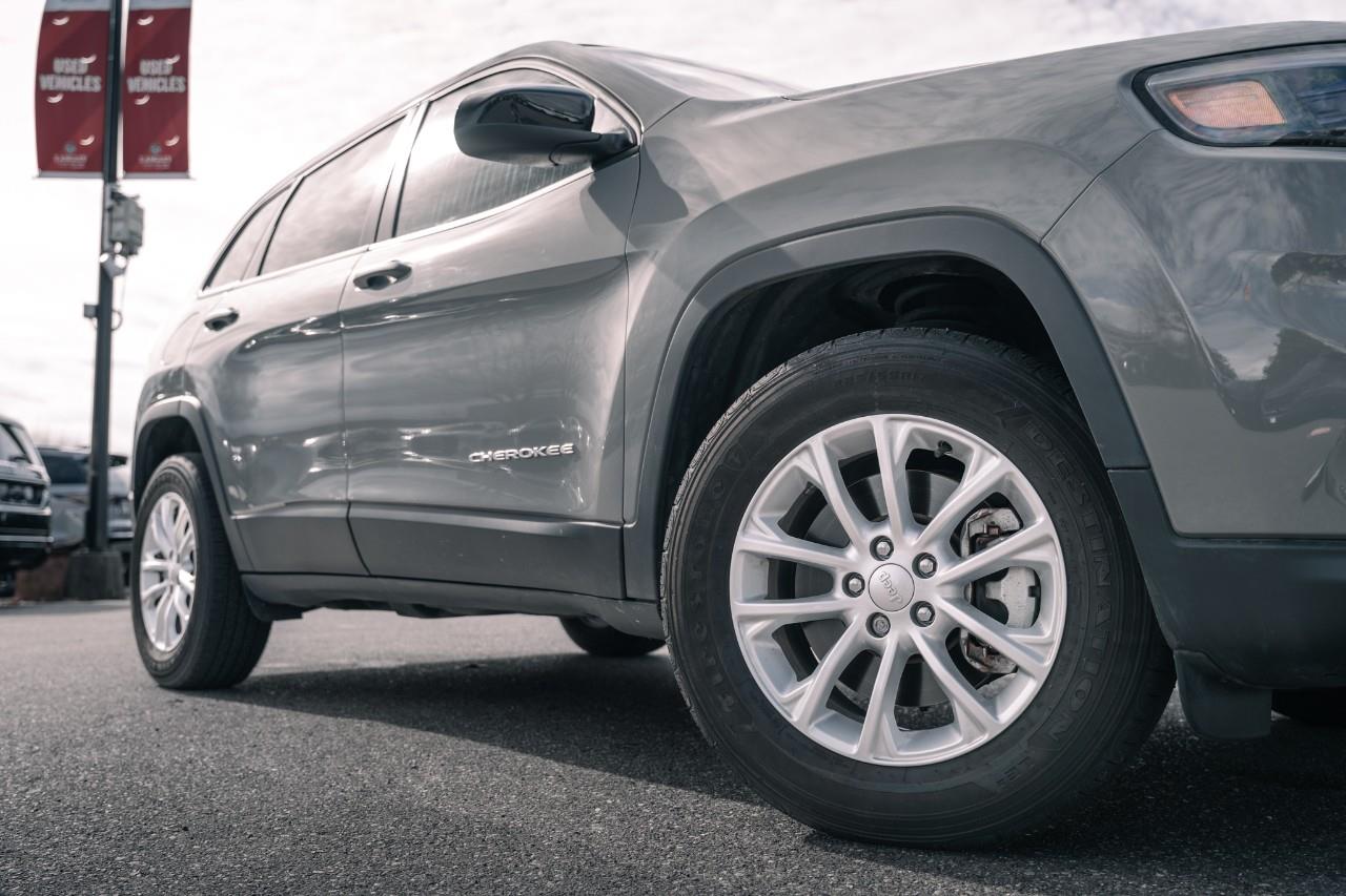 2022 Jeep Cherokee Sport T203475A