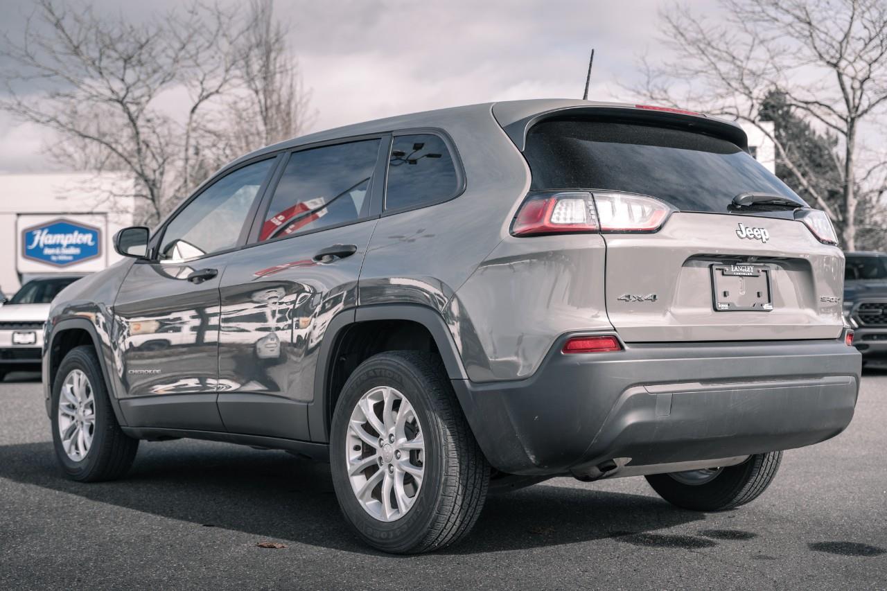 2022 Jeep Cherokee Sport T203475A