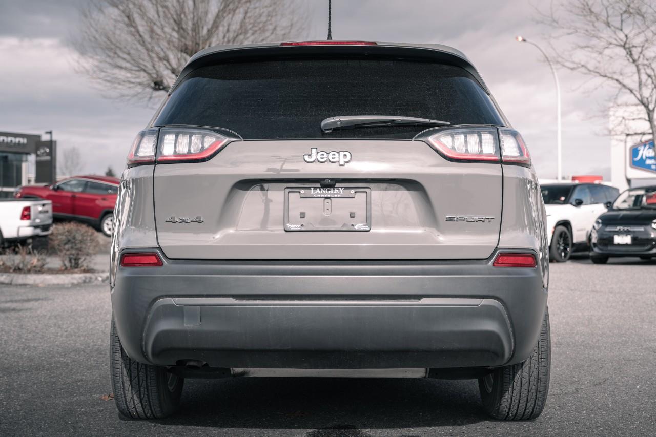 2022 Jeep Cherokee Sport T203475A