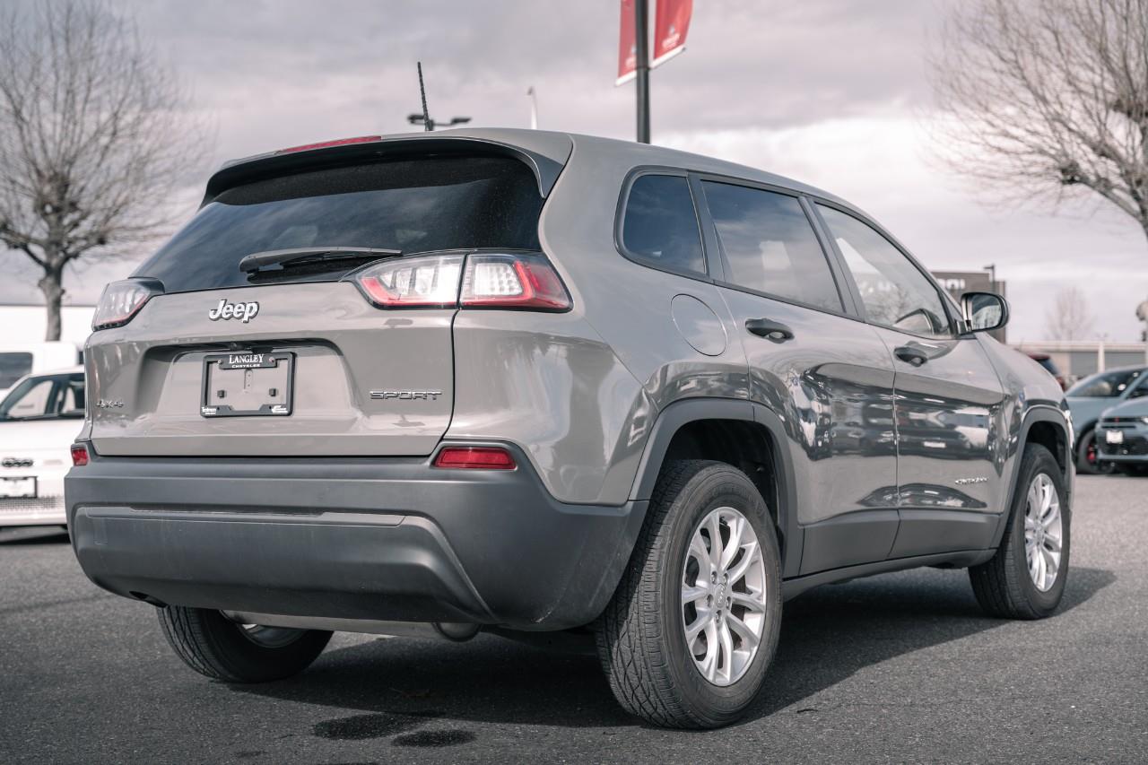 2022 Jeep Cherokee Sport T203475A