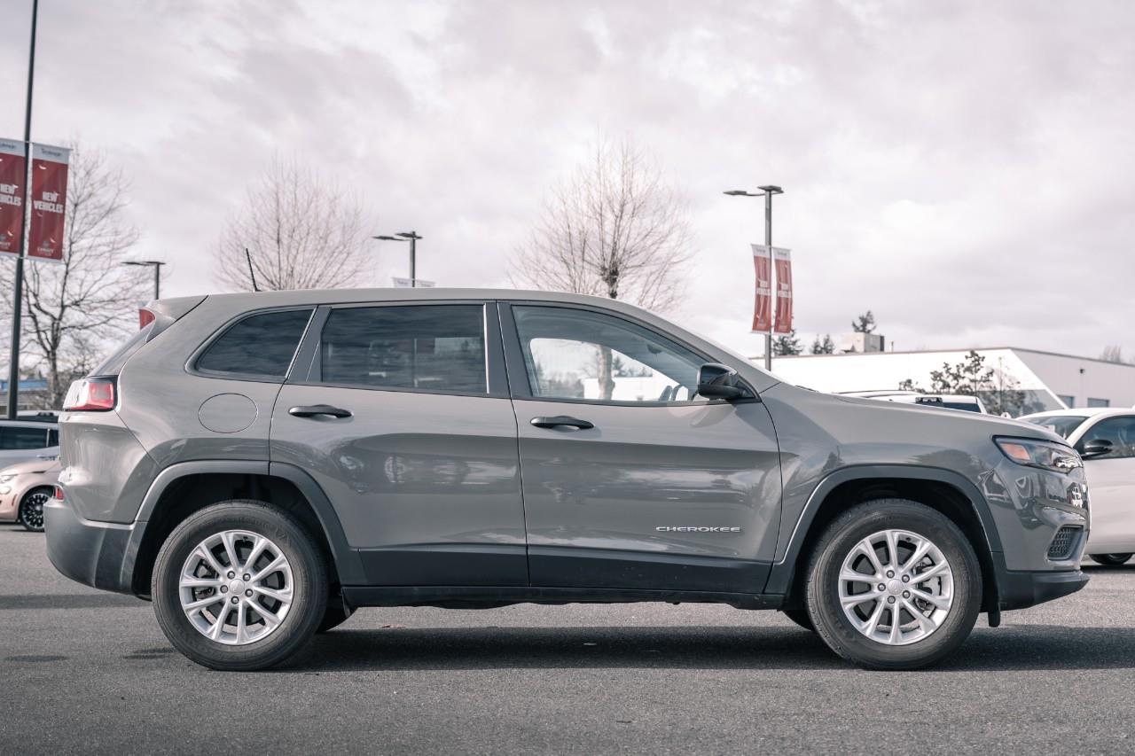 2022 Jeep Cherokee Sport T203475A