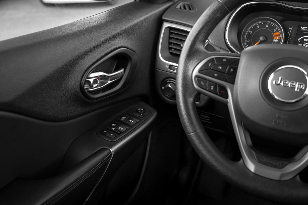 2022 Jeep Cherokee Sport T203475A