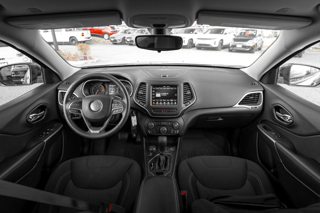 2022 Jeep Cherokee Sport T203475A