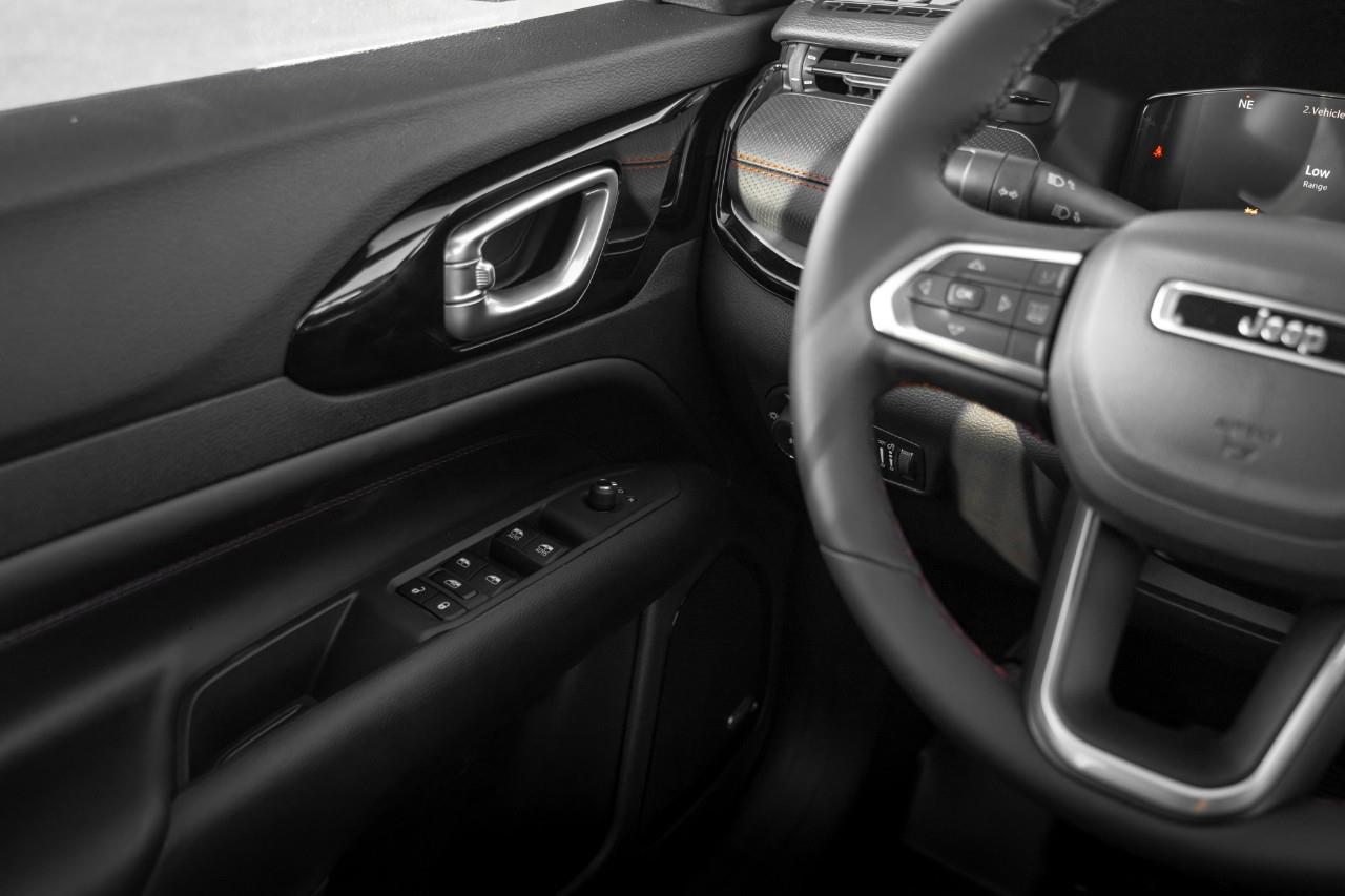 2026 Jeep Compass Trailhawk T226089