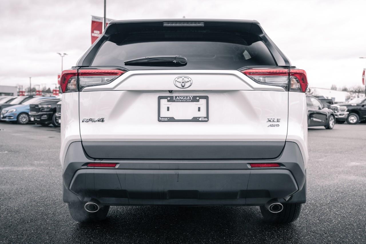 2025 Toyota RAV4 XLE LC2912