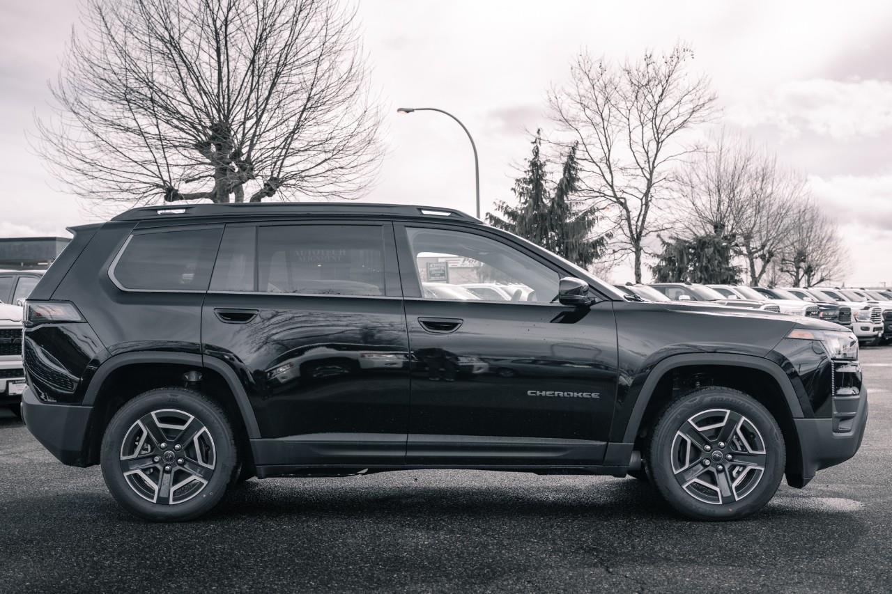 2026 Jeep Cherokee Laredo/Limited T206187