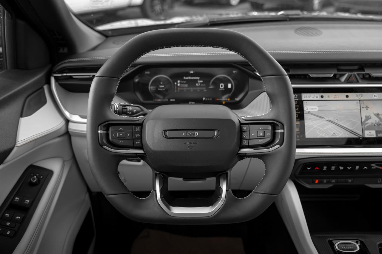 2026 Jeep Cherokee Laredo/Limited T206187