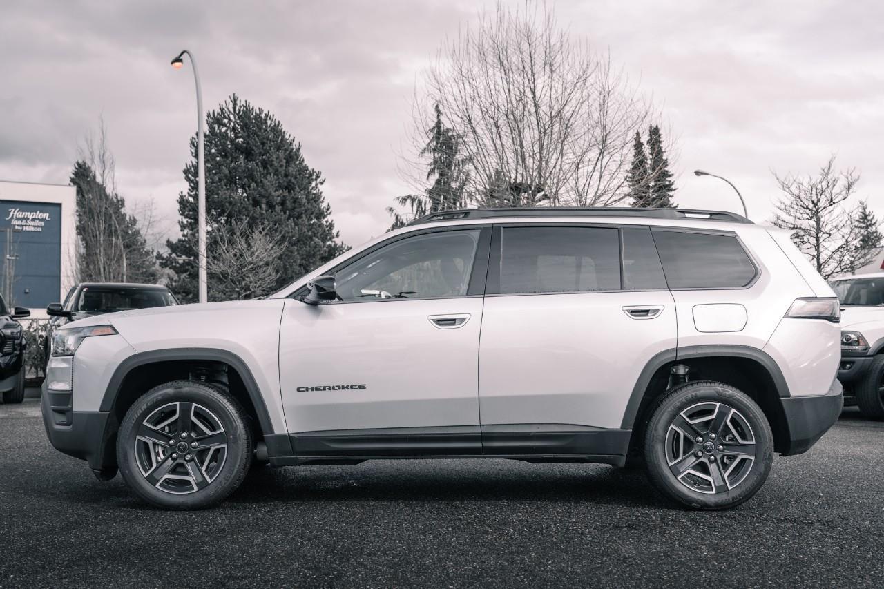 2026 Jeep Cherokee Laredo/Limited T228228