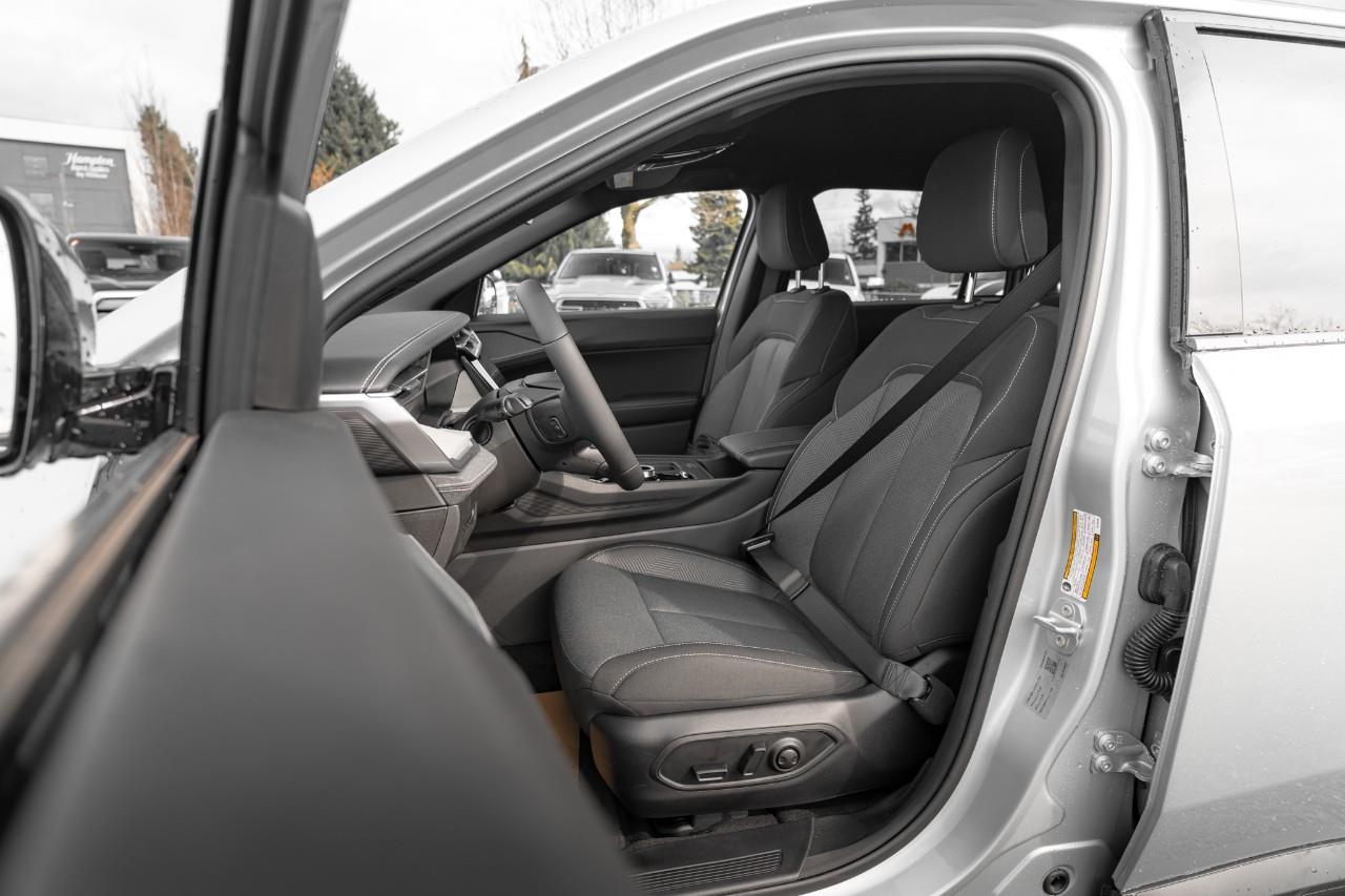 2026 Jeep Cherokee Laredo/Limited T228228