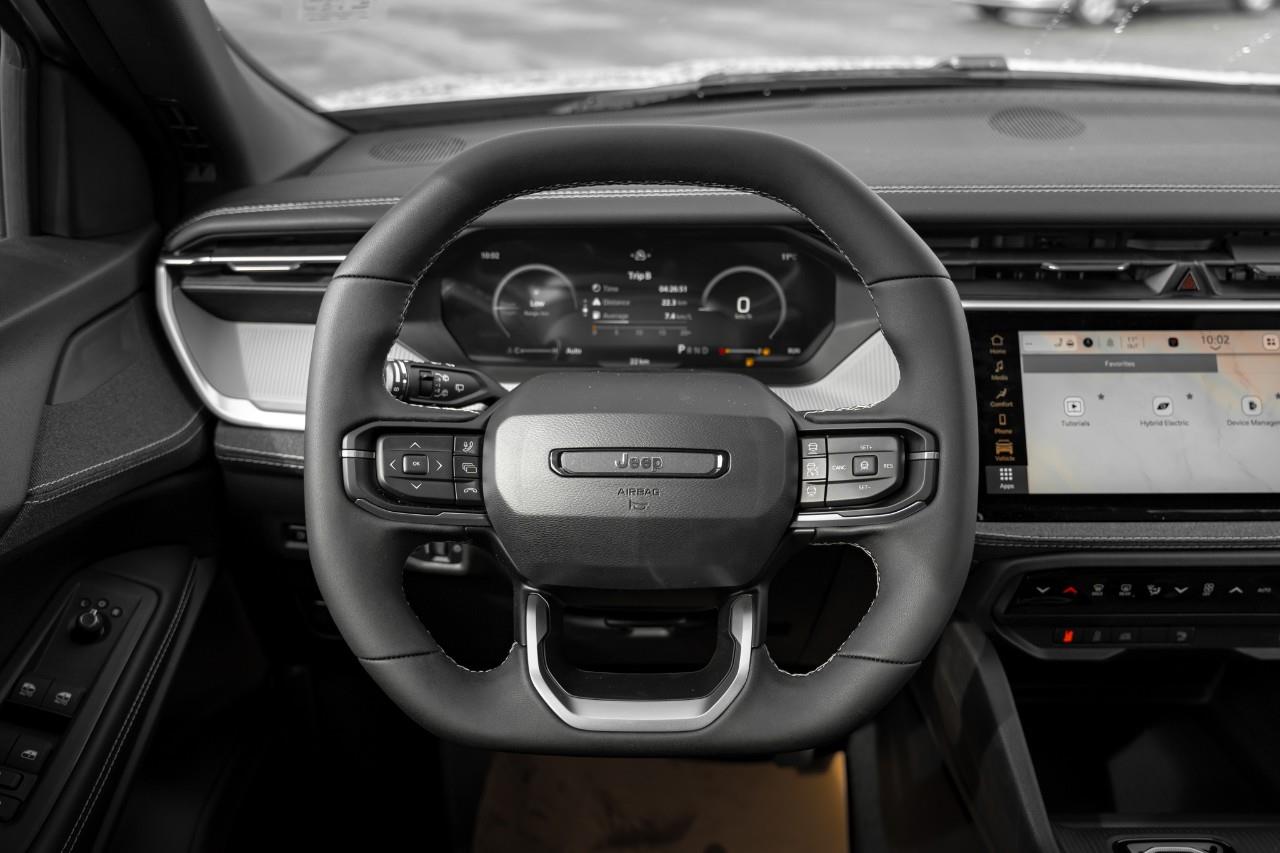 2026 Jeep Cherokee Laredo/Limited T228228