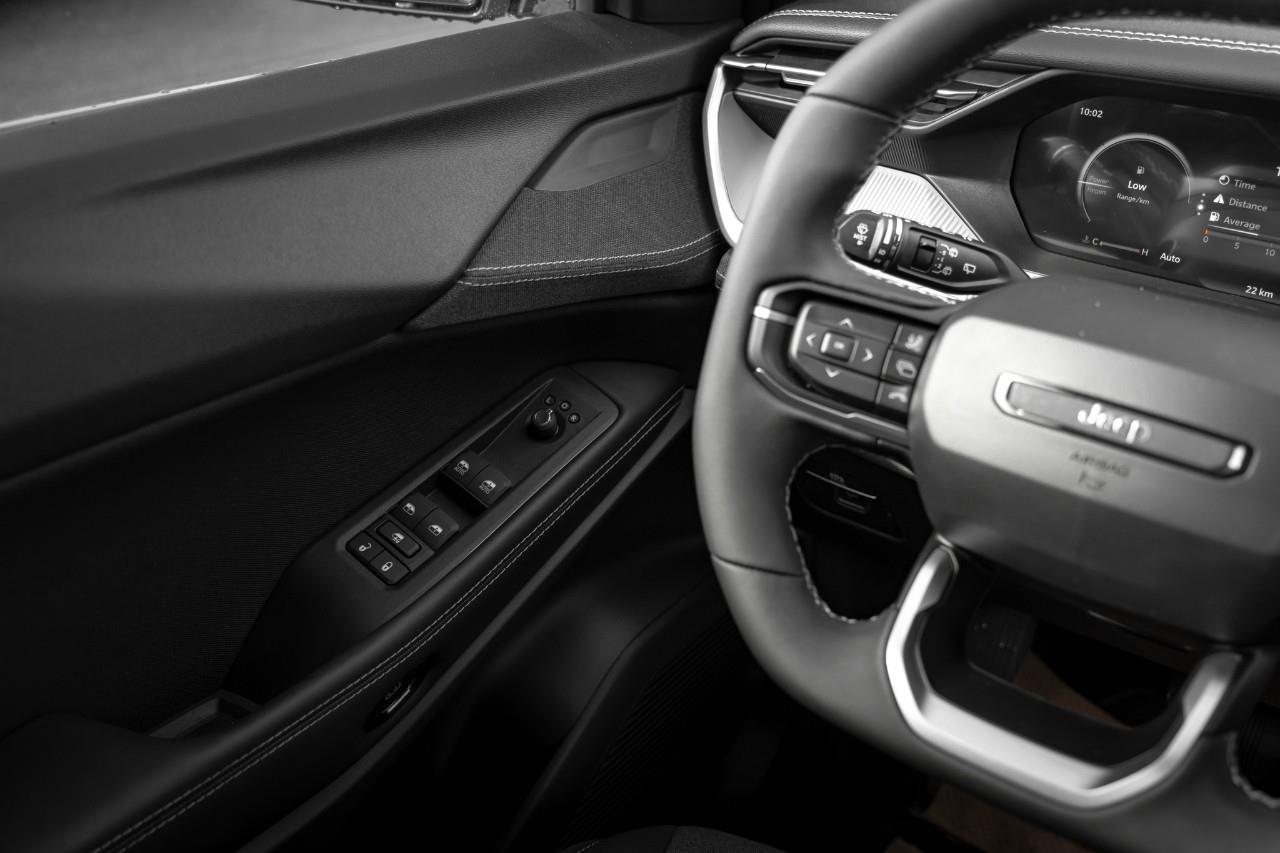 2026 Jeep Cherokee Laredo/Limited T228228