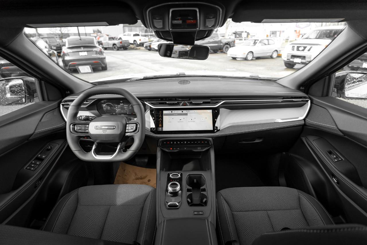 2026 Jeep Cherokee Laredo/Limited T228228