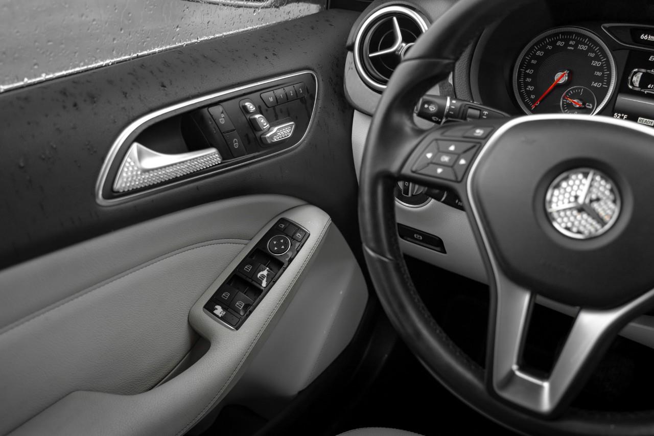 2015 Mercedes-Benz B-Class  S245882A