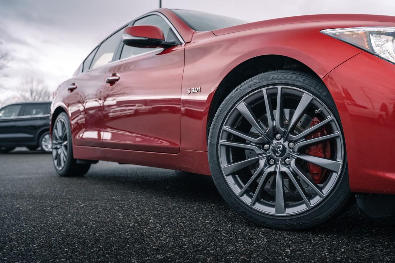 2017 Infiniti Q50 3.0t Red Sport 400 R205550A