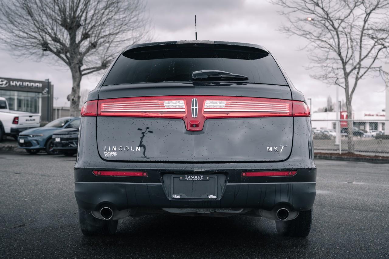 2018 Lincoln MKT Elite LC2843A