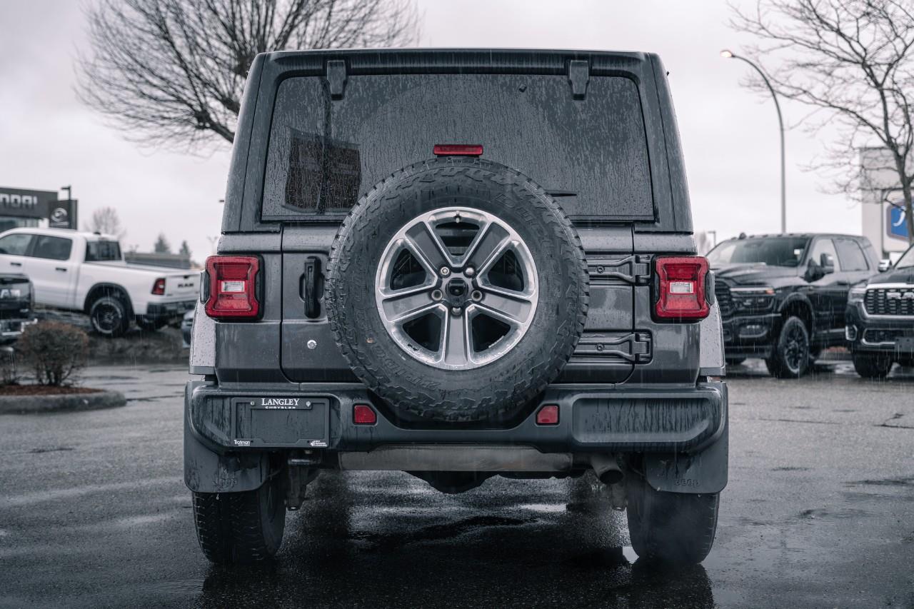 2020 Jeep Wrangler Unlimited Sahara T182049A