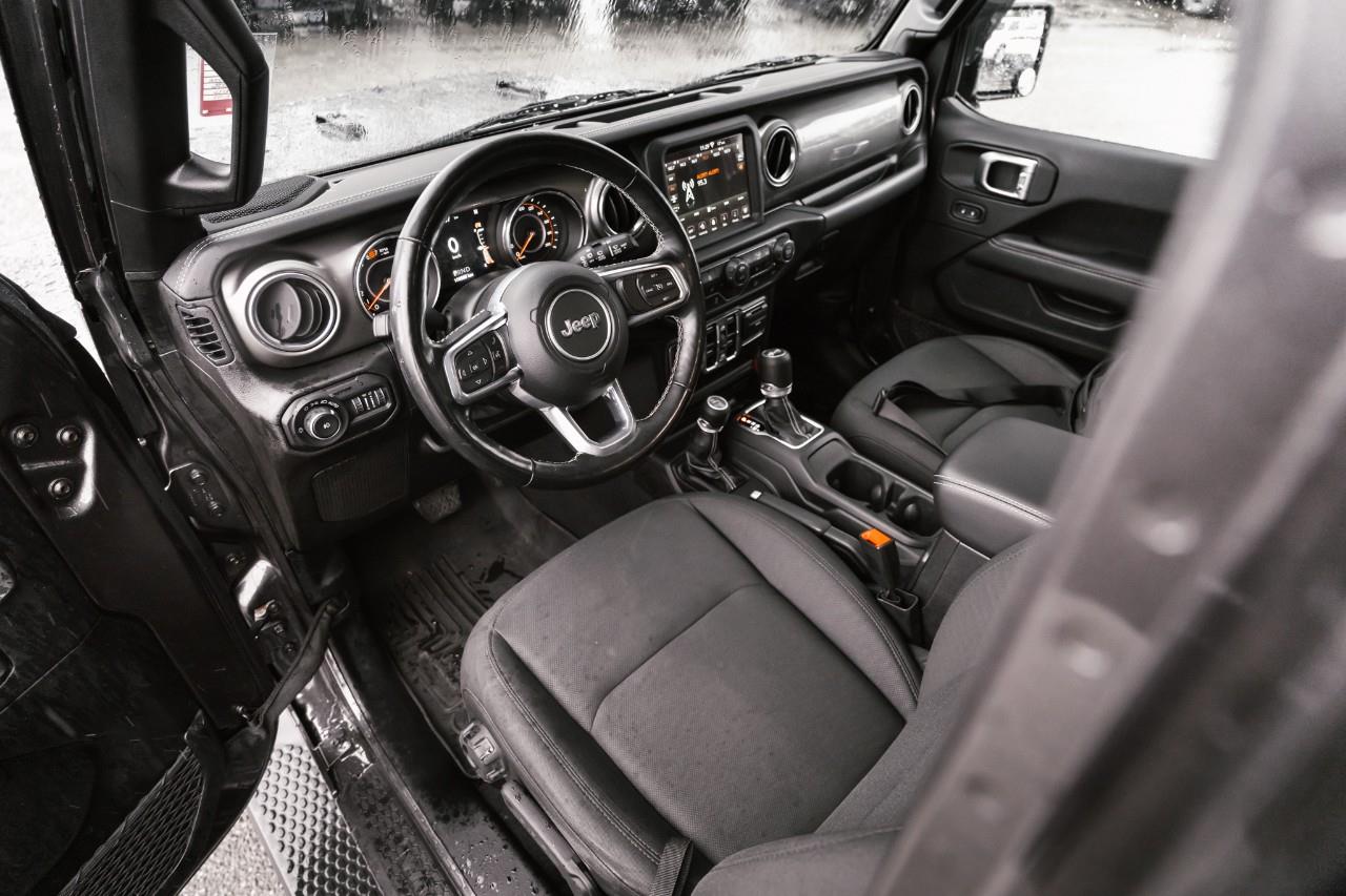 2020 Jeep Wrangler Unlimited Sahara T182049A