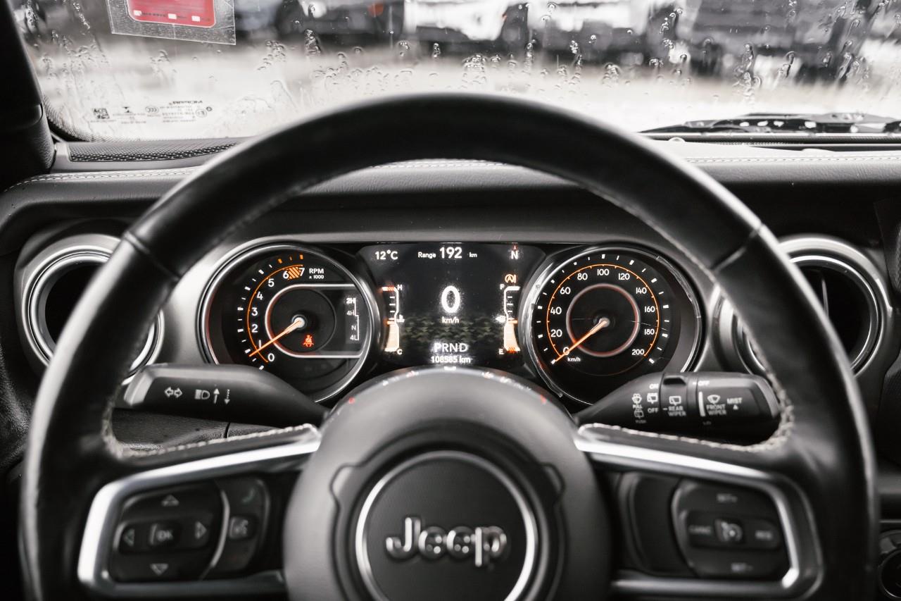 2020 Jeep Wrangler Unlimited Sahara T182049A