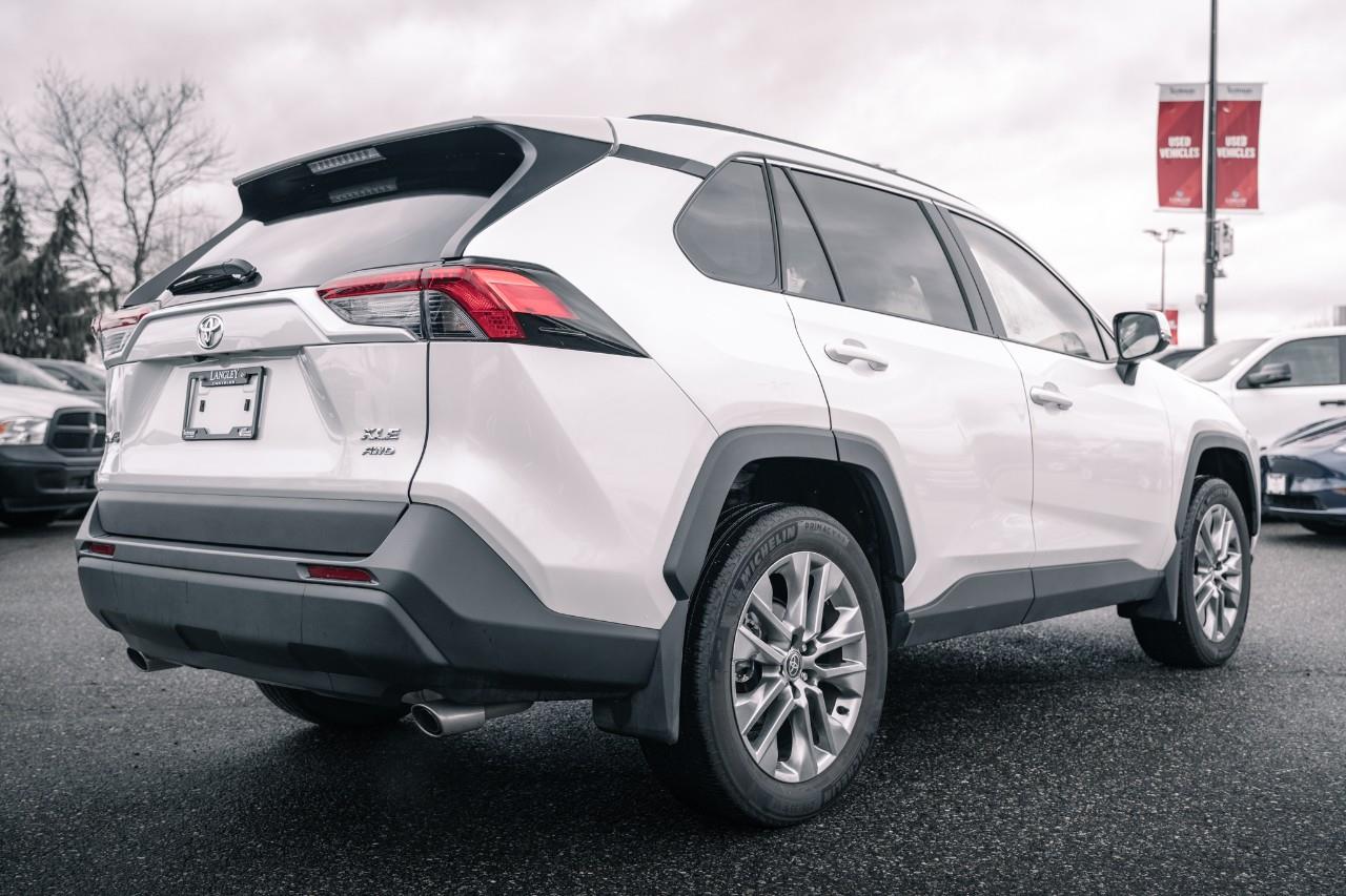 2025 Toyota RAV4 XLE LC2912