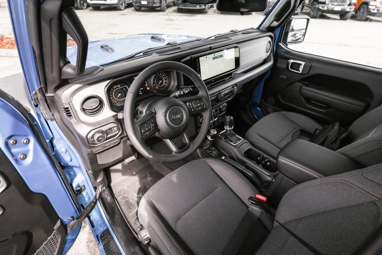 2026 Jeep Wrangler Sport T255705